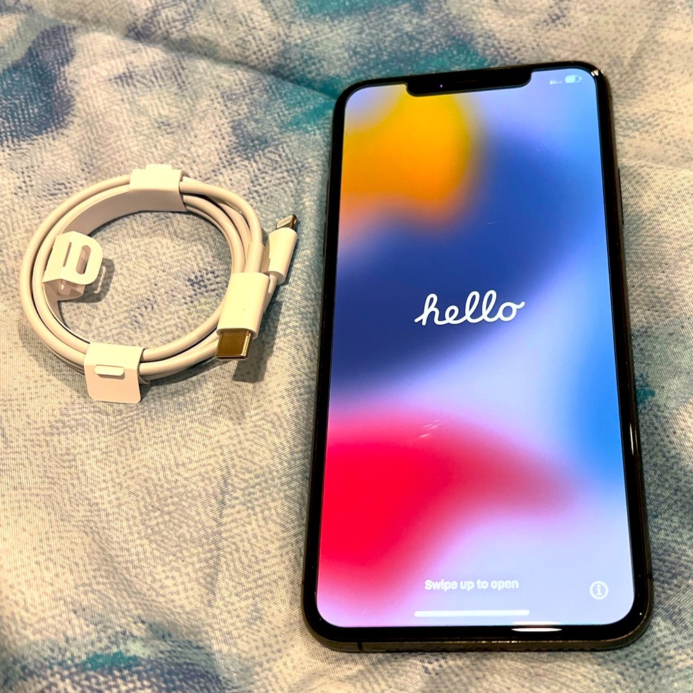 Apple AT&T iPhone 11 Max Pro 🔥🔥